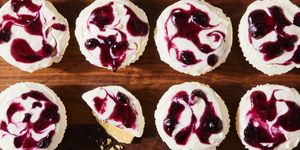 lemon blueberry mini cheesecake cupcakes with blueberry sauce