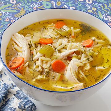 lemon chicken orzo soup with carrots, dill and leeks