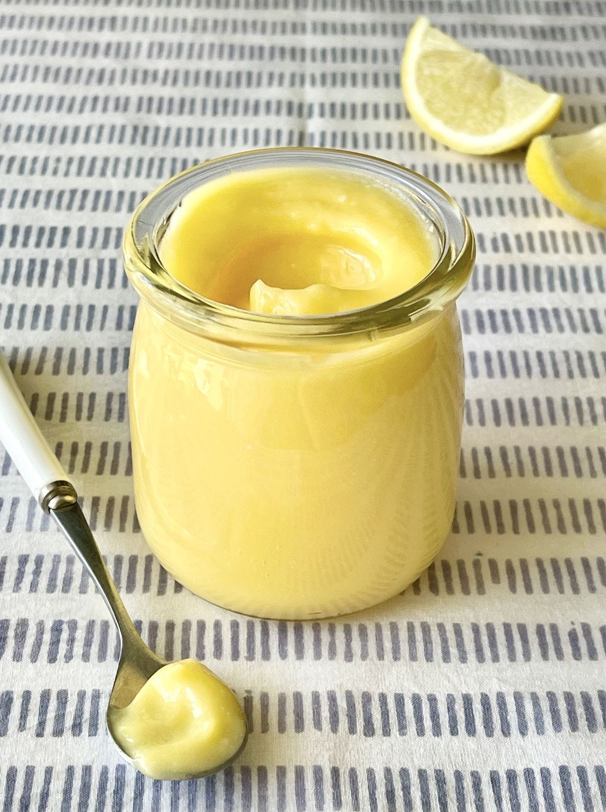 32 Best Lemon Desserts Like a Slice of Sunshine