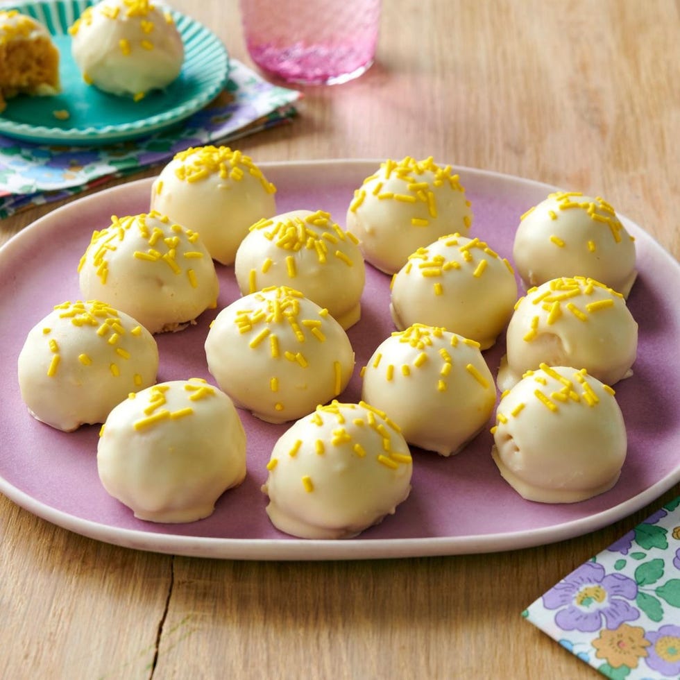 25 Best Lemon Desserts That Taste Like a Slice of Sunshine