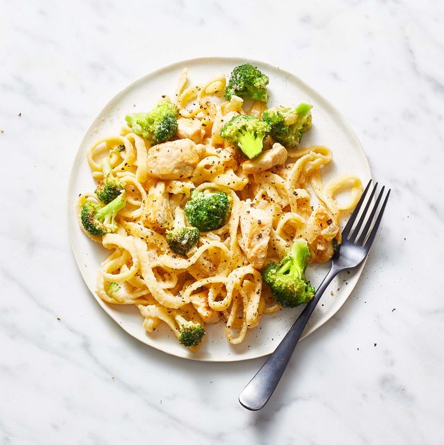 lemon pepper linguine with creamy chicken and broccoli