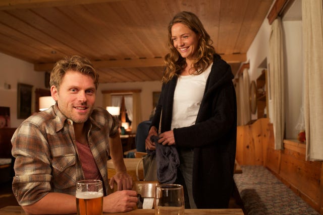 Patricia Aulitzky y Jens Atzorn en la película Un caso de amor de la serie Lena Lorenz.