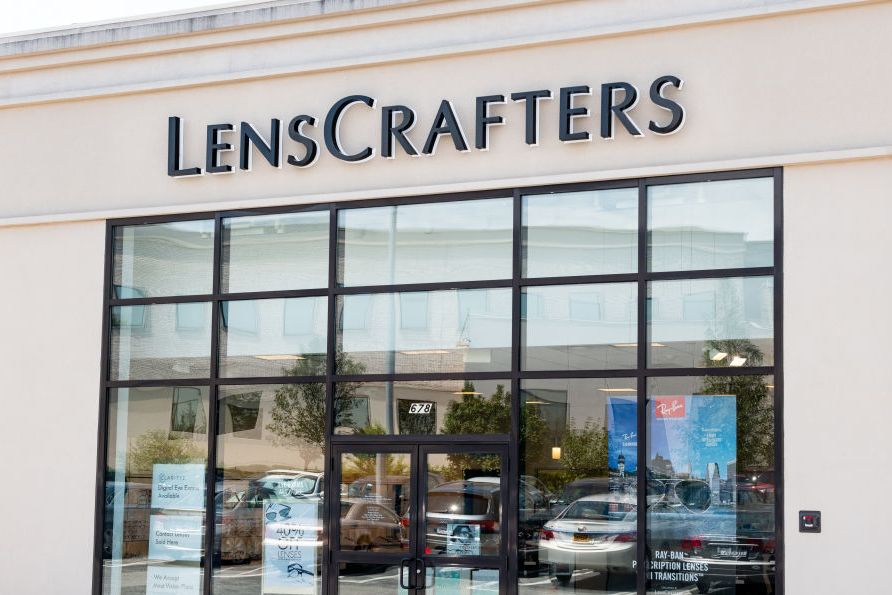 lenscrafters store in scarsdale, new york