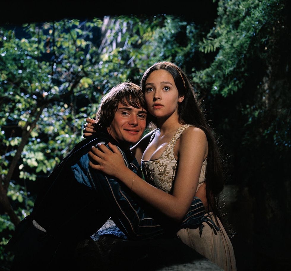 olivia hussey and leonard whiting embracing