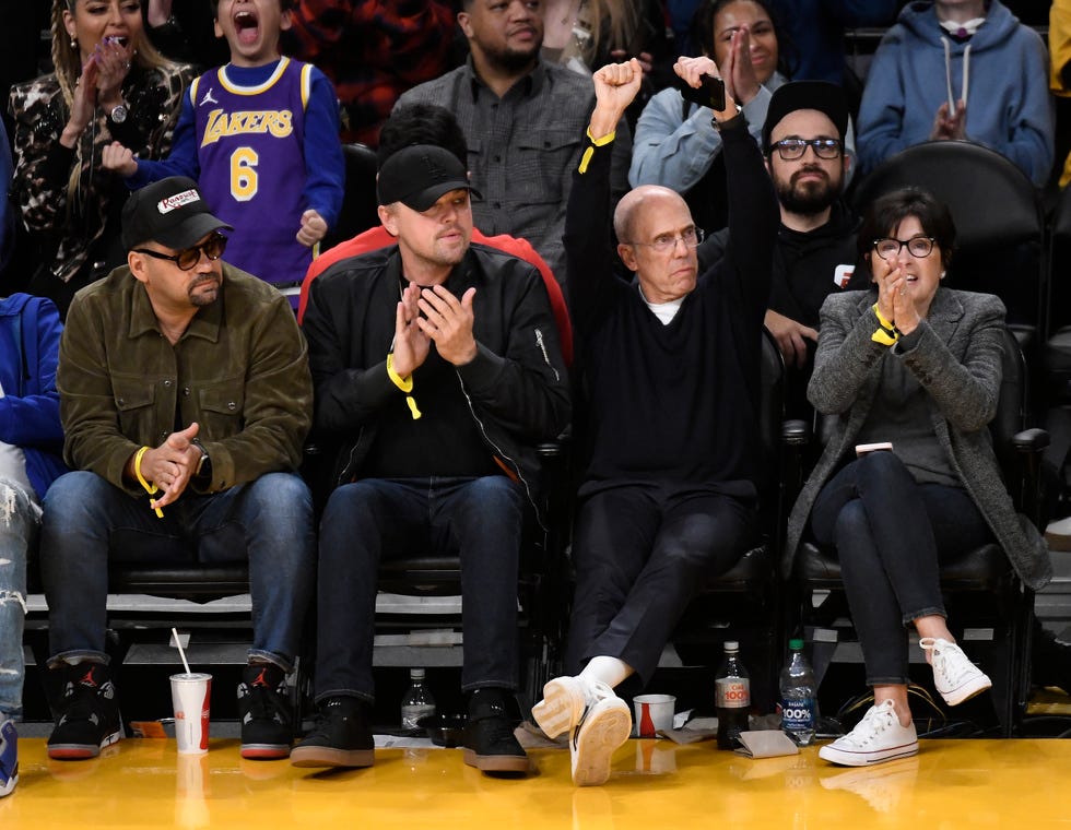 celebrities at the los angeles lakers game