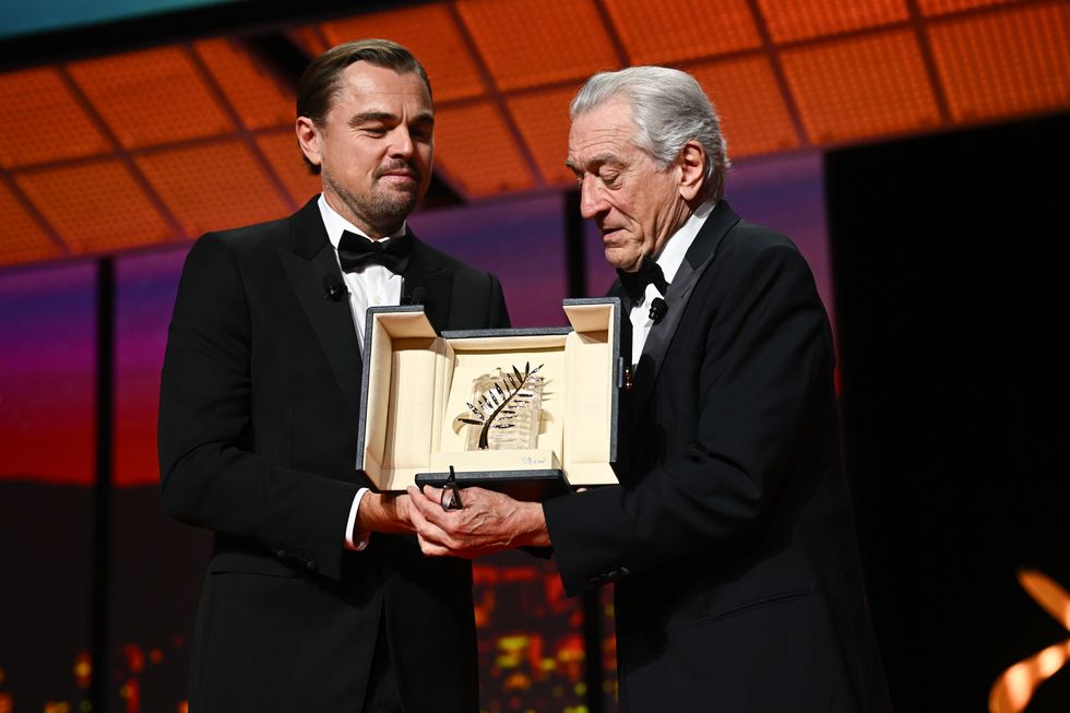 ﻿leonardo dicaprio entrega la palma de oro honorífica de cannes a robert de niro