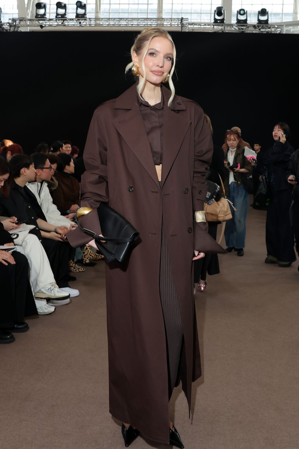 max mara front row milan fashion week womenswear fall/winter 2025/2026