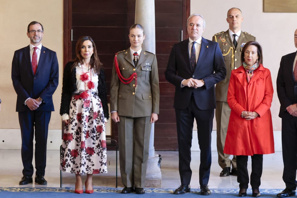 la princesa de asturias con las autoridades de aragon