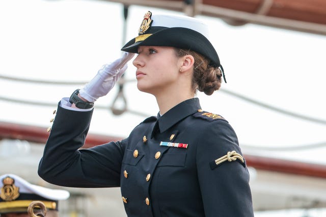 leonor borbon entrenamiento militar