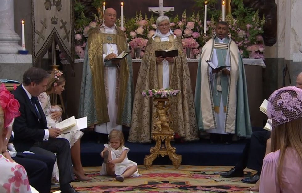 Leonor de Suecia en el bautizo de su hermana, Adriana de Suecia
