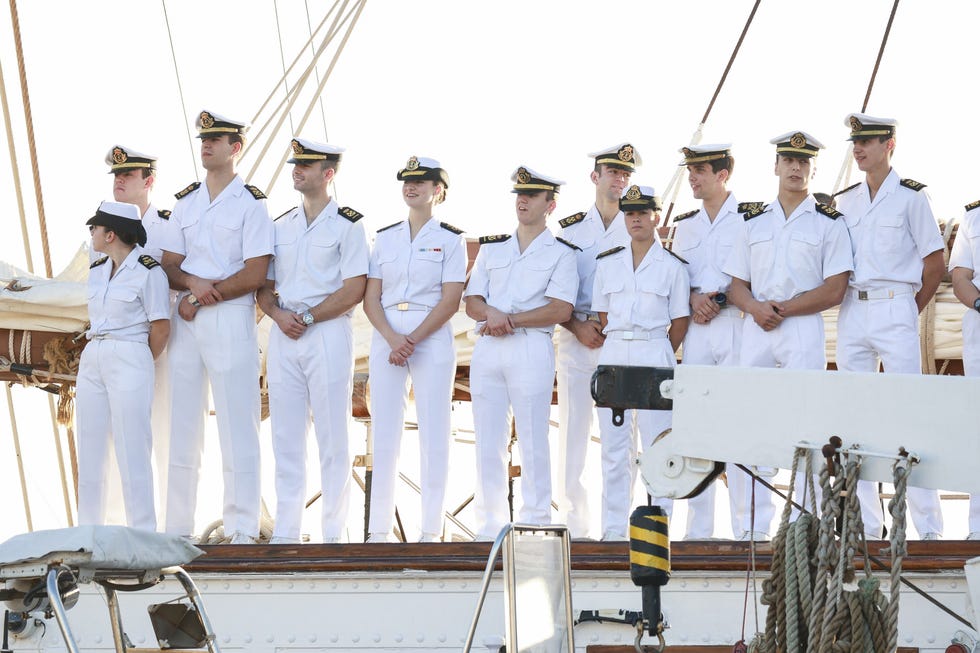 leonor de borbon en el juan sebastian de elcano