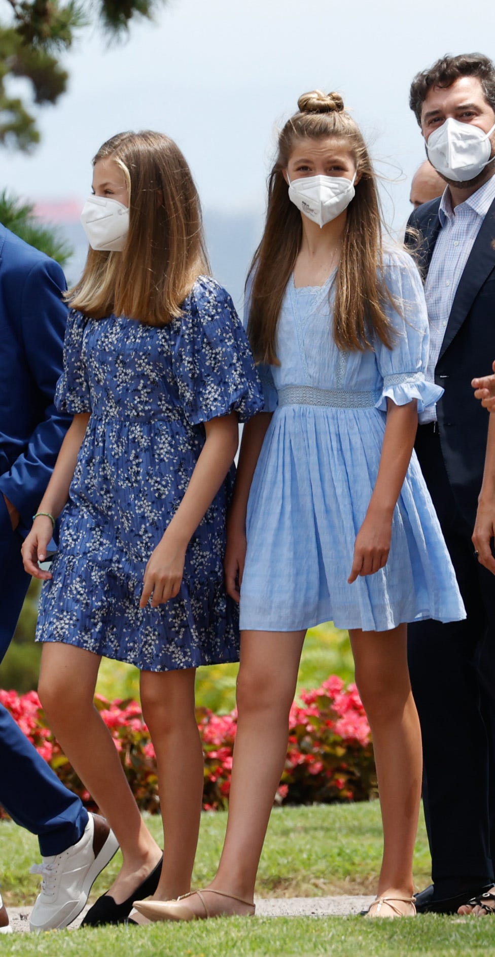 leonor y sofía, looks azules