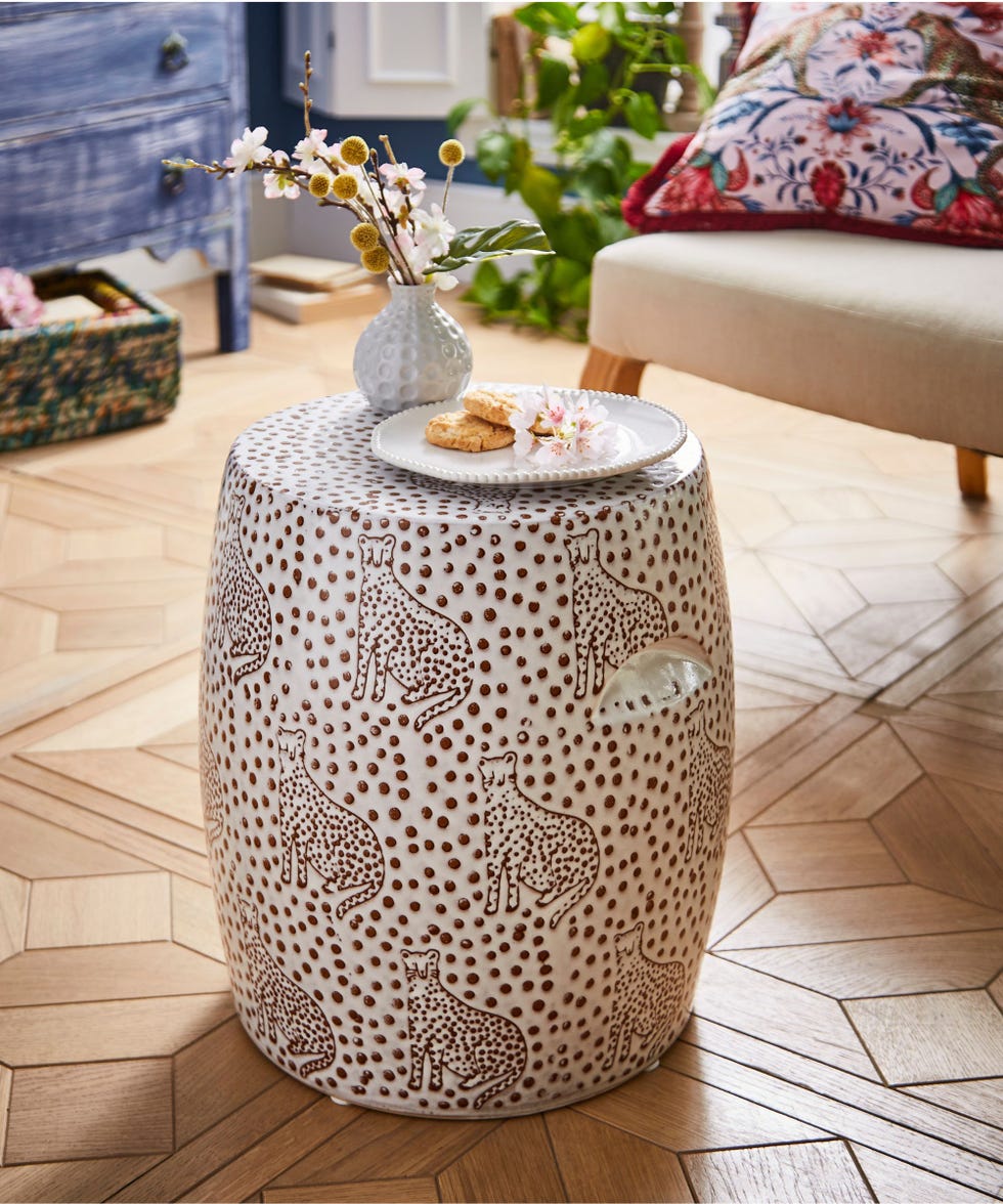 taburete con estampado leopardo