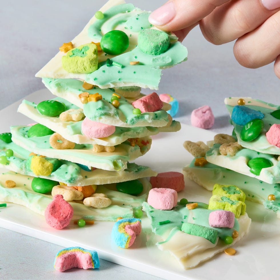 white chocolate candy bark with lucky charms and green candy