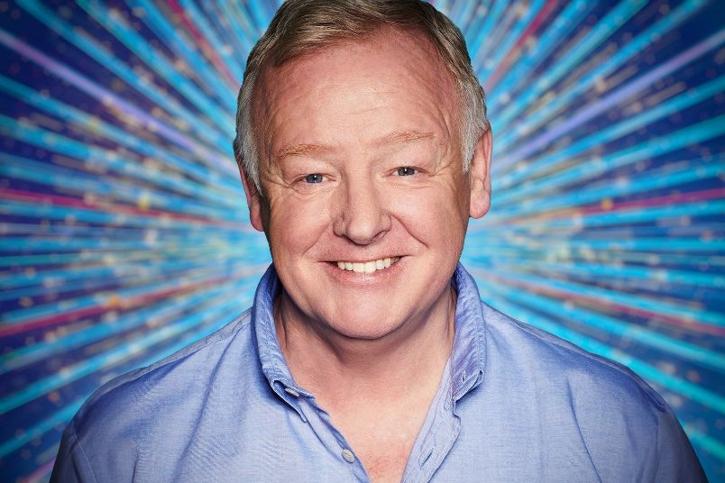 Les Dennis tritt in „Strictly Come Dancing“ auf
