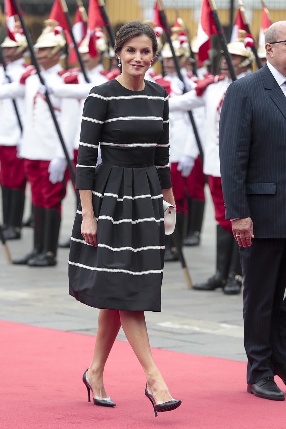 *LOS REYES SON RECIBIDOS POR EL PRESIDENTE DE PERÚ Y SU ESPOSA EN EL PALACIO PRESIDENCIAL DE PERÚ