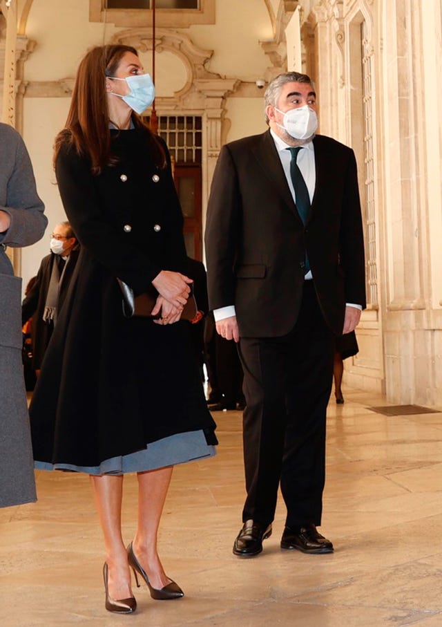 los secretos de los looks de la reina, te sorprenderán