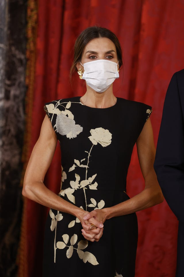 letizia con toque oriental y sin tiara