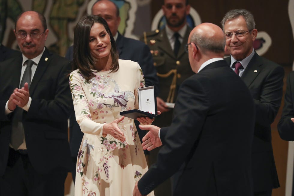 Doña Letizia entrega premio Cruz Roja