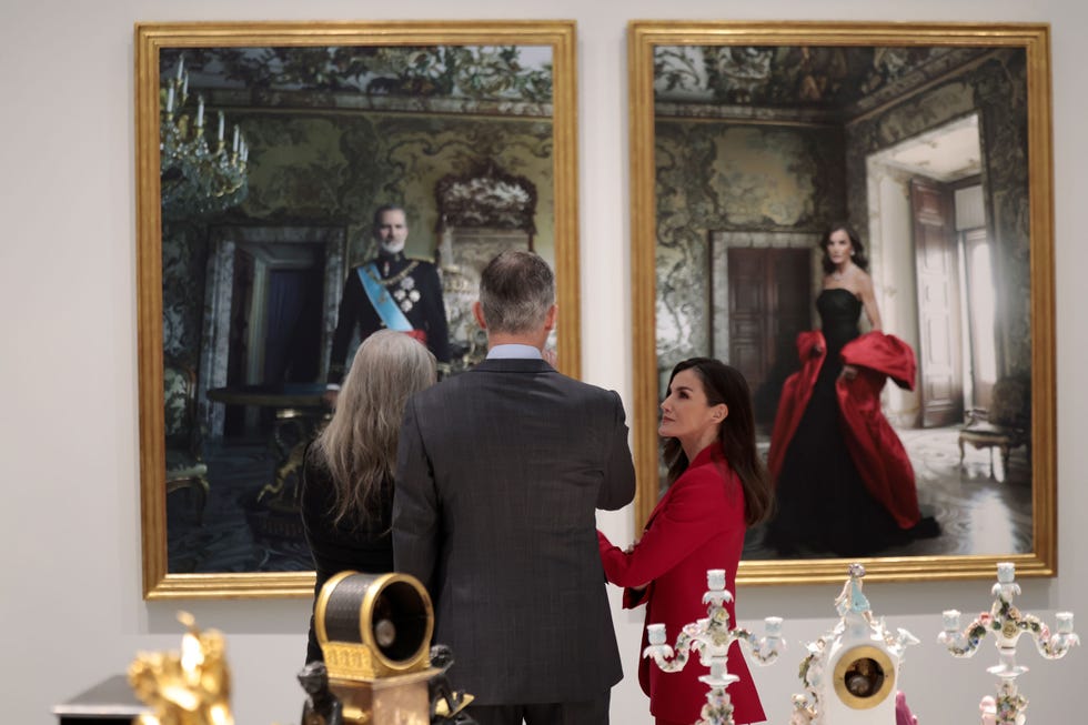 felipe y letizia visitan sus retratos