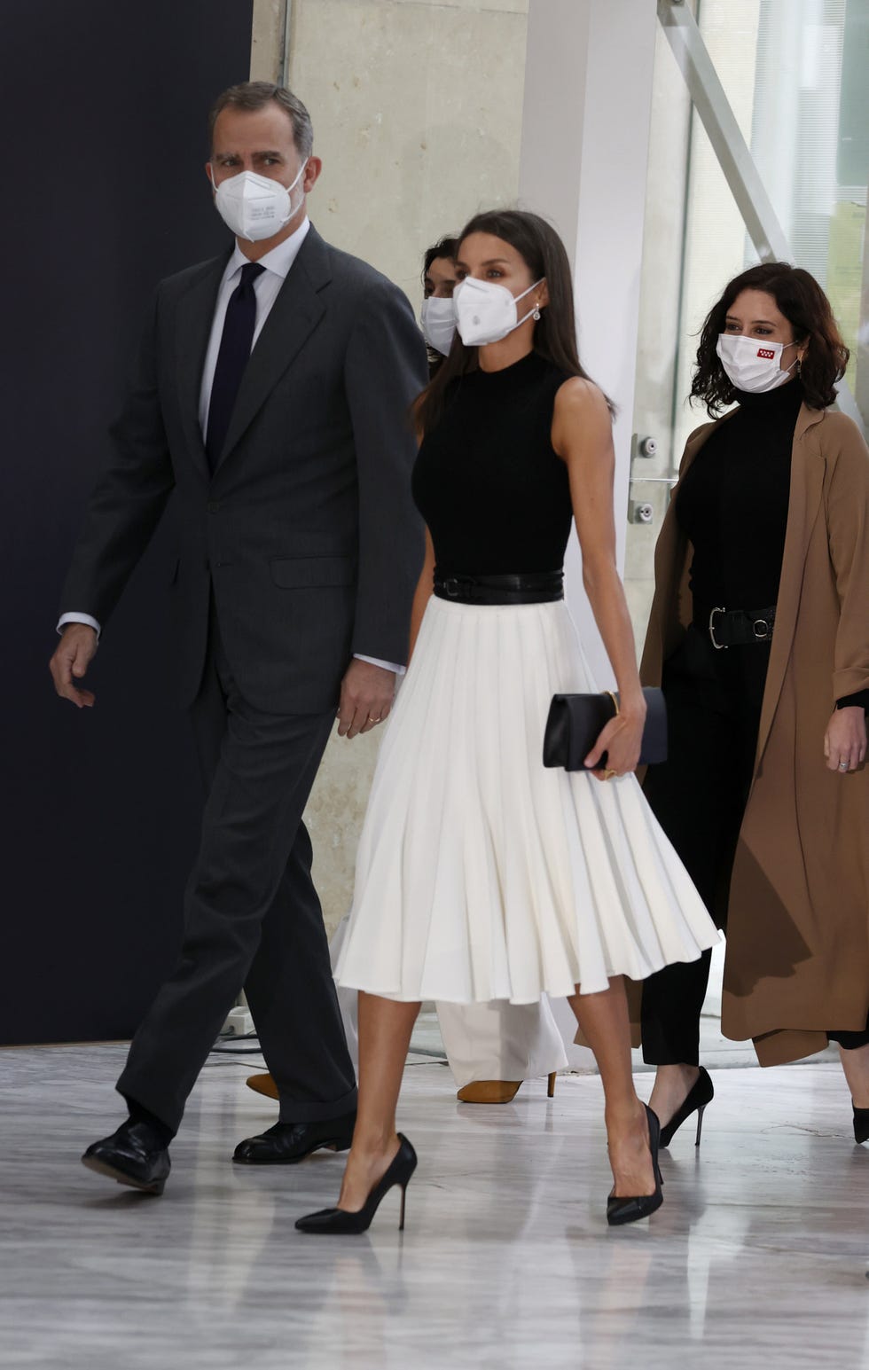 letizia look blanco y negro
