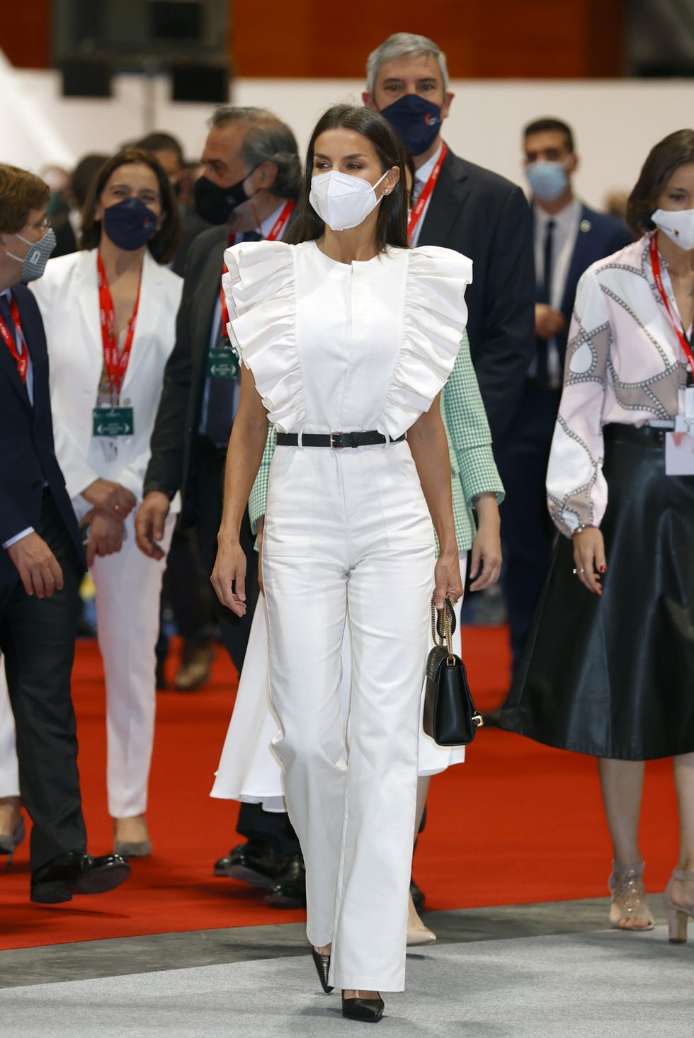 letizia look blanco fitur