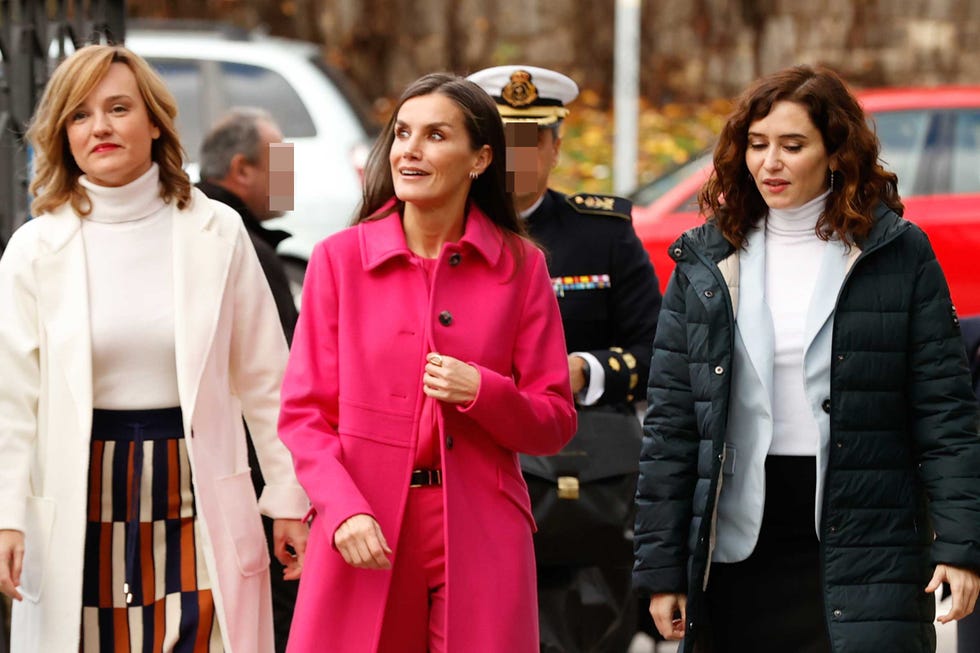 letizia apuesta todo al rosa
