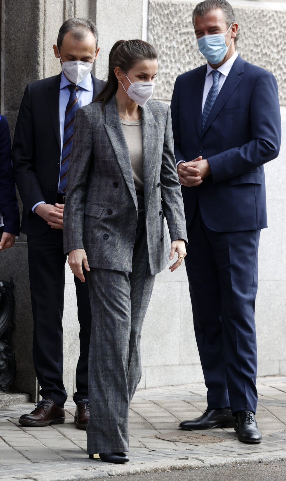 letizia look oversize