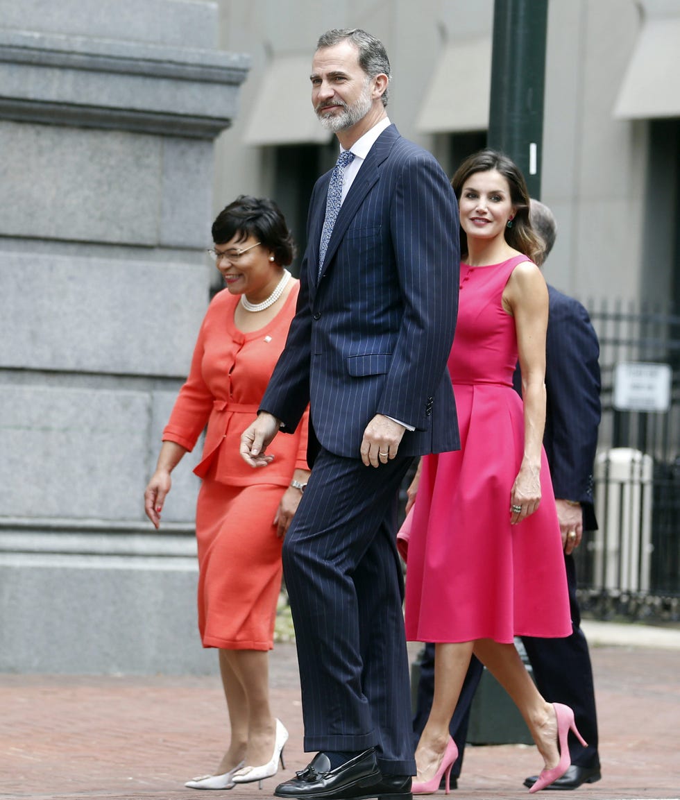Street fashion, Clothing, Fashion, Pink, Suit, Dress, Formal wear, Standing, Footwear, Outerwear, 