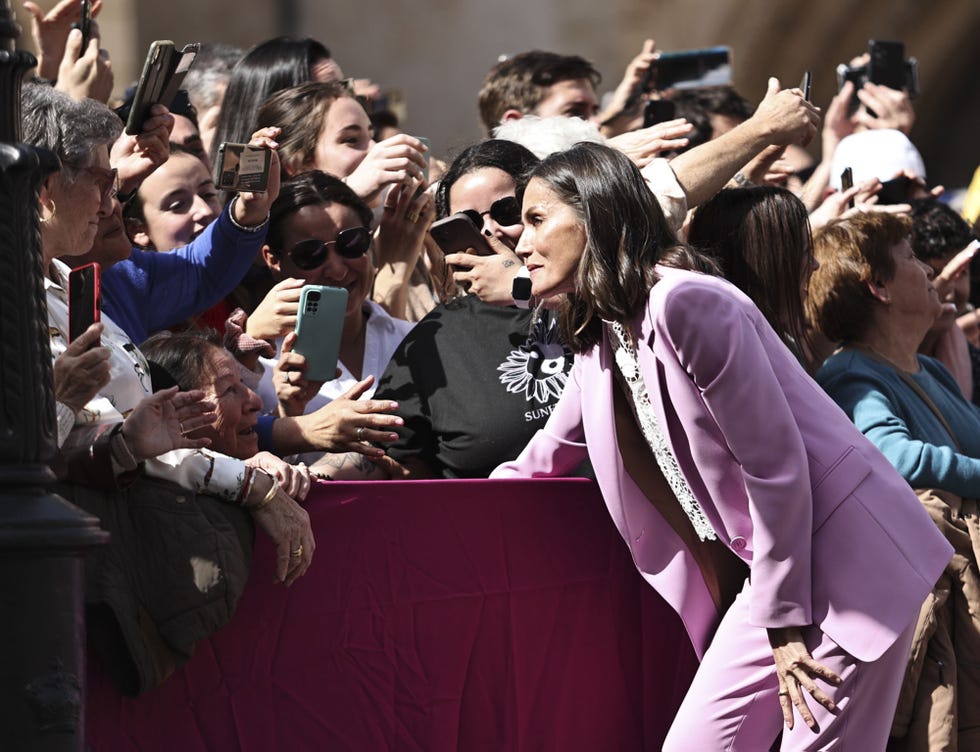 letizia posa con los valencianos