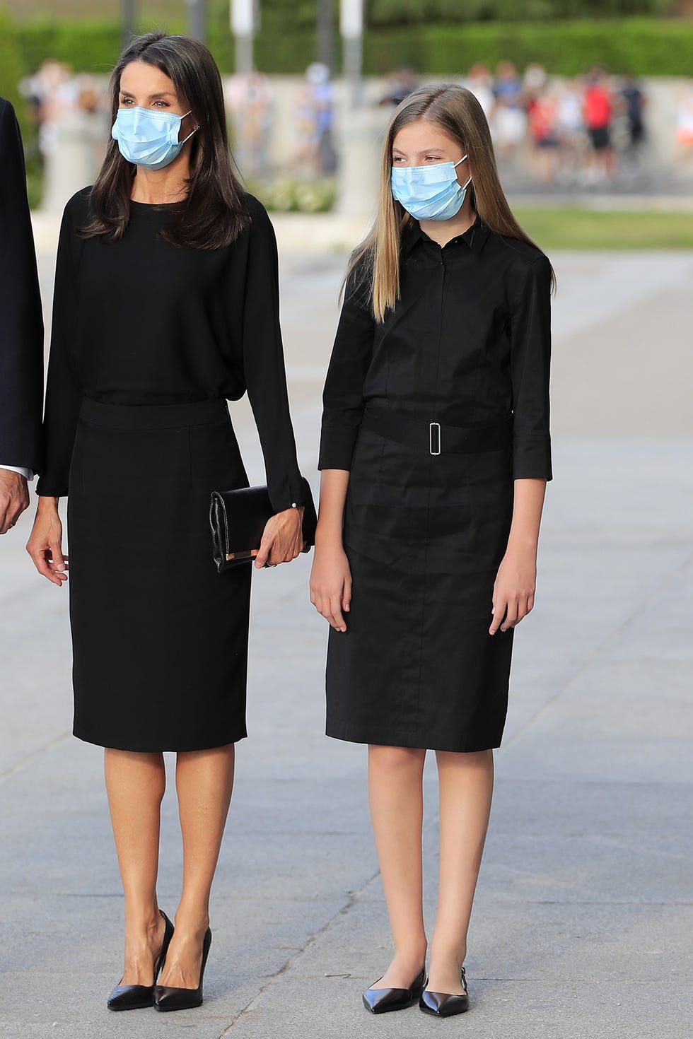 doña letizia y la infanta sofía en el funeral por los fallecidos por coronavirus el 6 de julio de 2020 en madrid