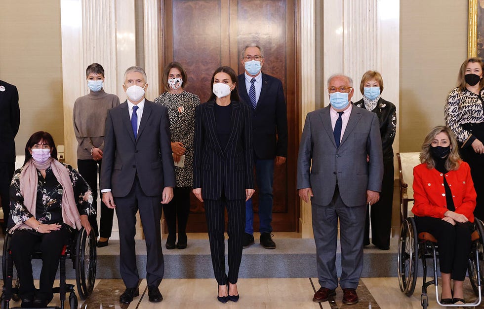 letizia  traje de chaqueta de rayas