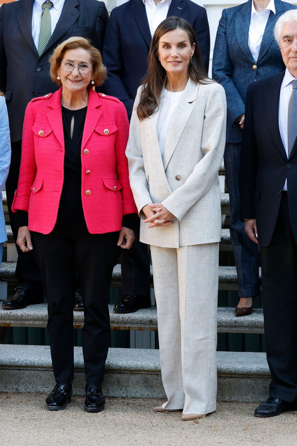 letizia estrena traje de chaqueta en una reunion de trabajo en zarzuela