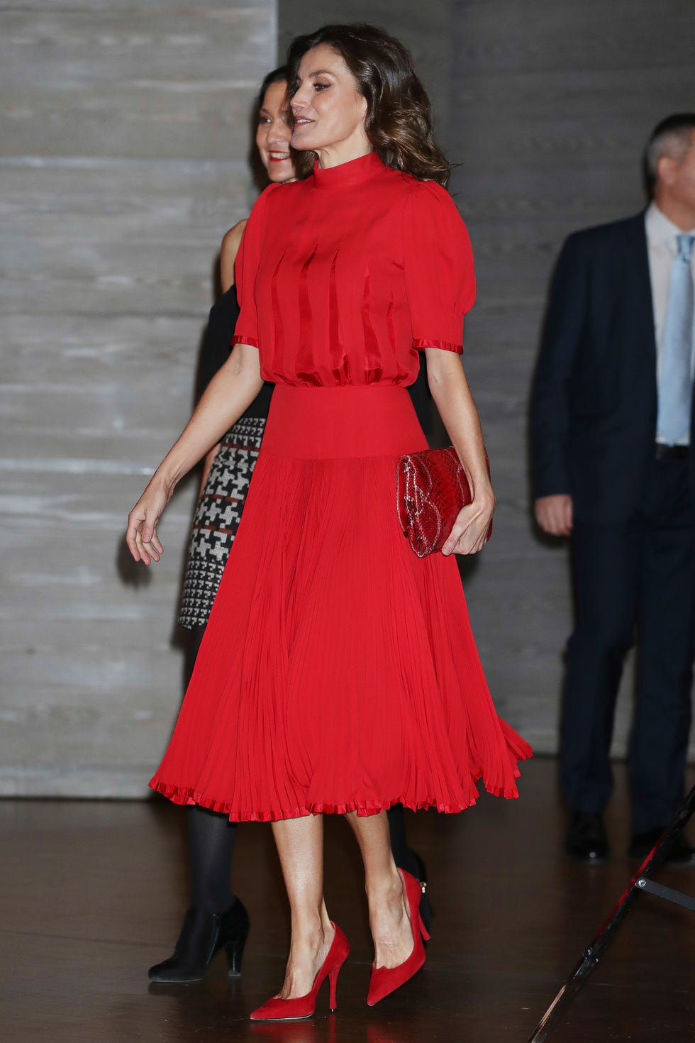 Repasamos todas la ocasiones en las que la reina Letizia ha llevado looks en los que el color rojo ha sido el gran protagonista.