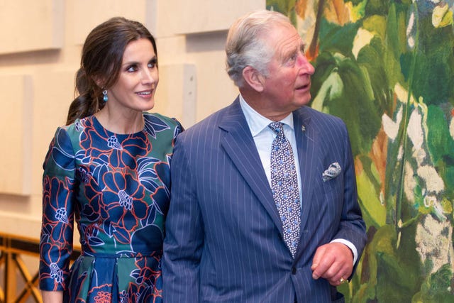 la reina letizia y carlos de inglaterra