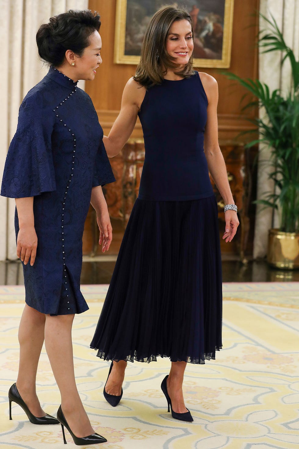 La Reina se ha convertido en la protagonista absoluta de los actos en los que ella y Felipe VI han ejercido de anfitriones del  presidente de la República Popular China Xi Jinping y su esposa, Peng Liyuan.