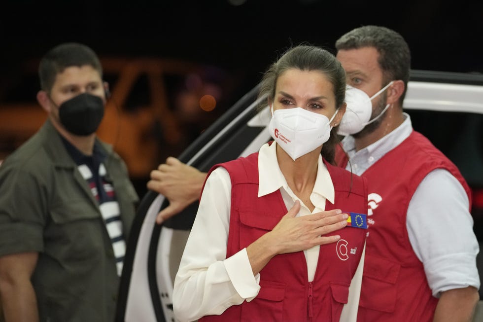 la esposa de felipe vi se pone la mano en el corazón a su llegada al país latinoamericano