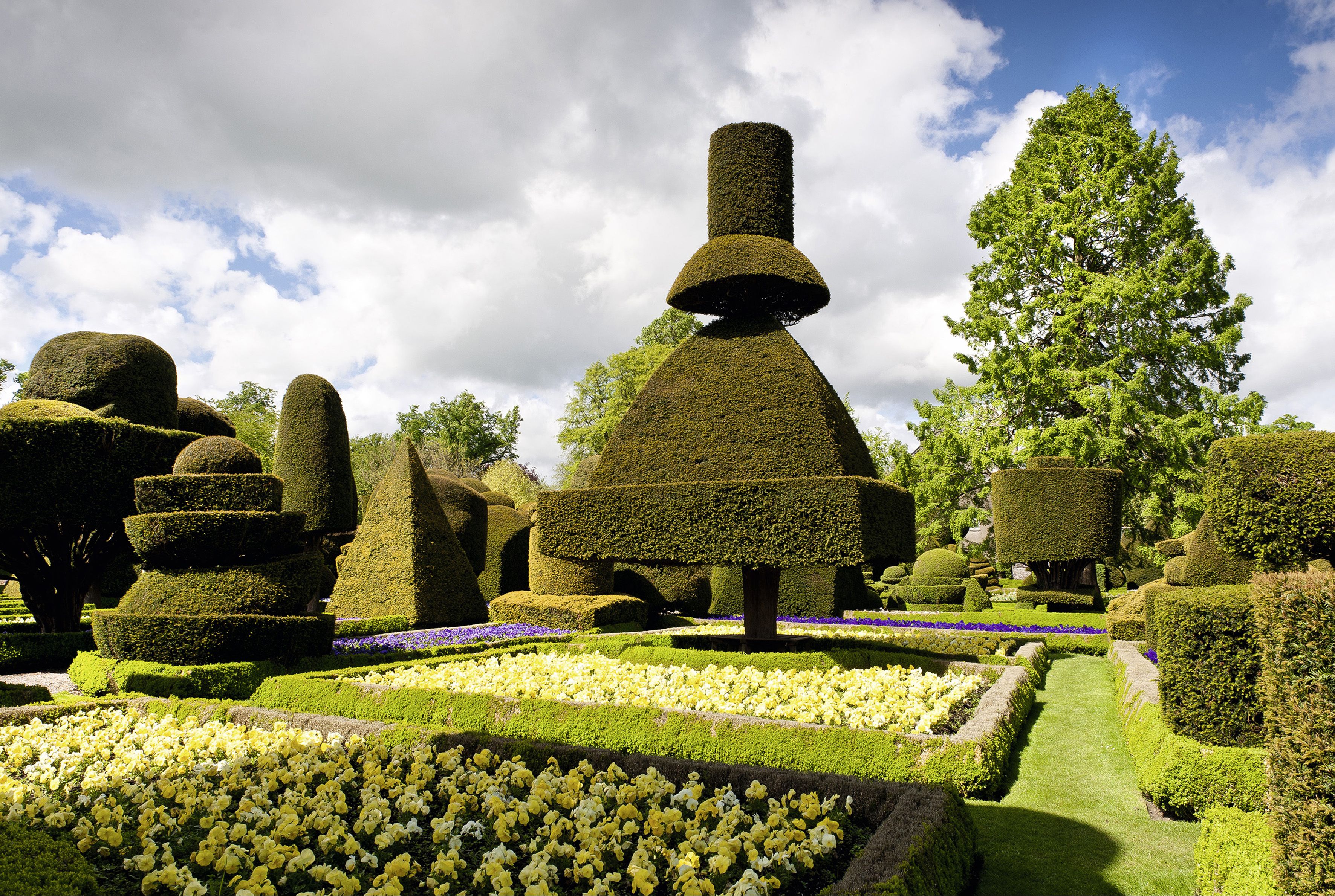 famous gardens in england