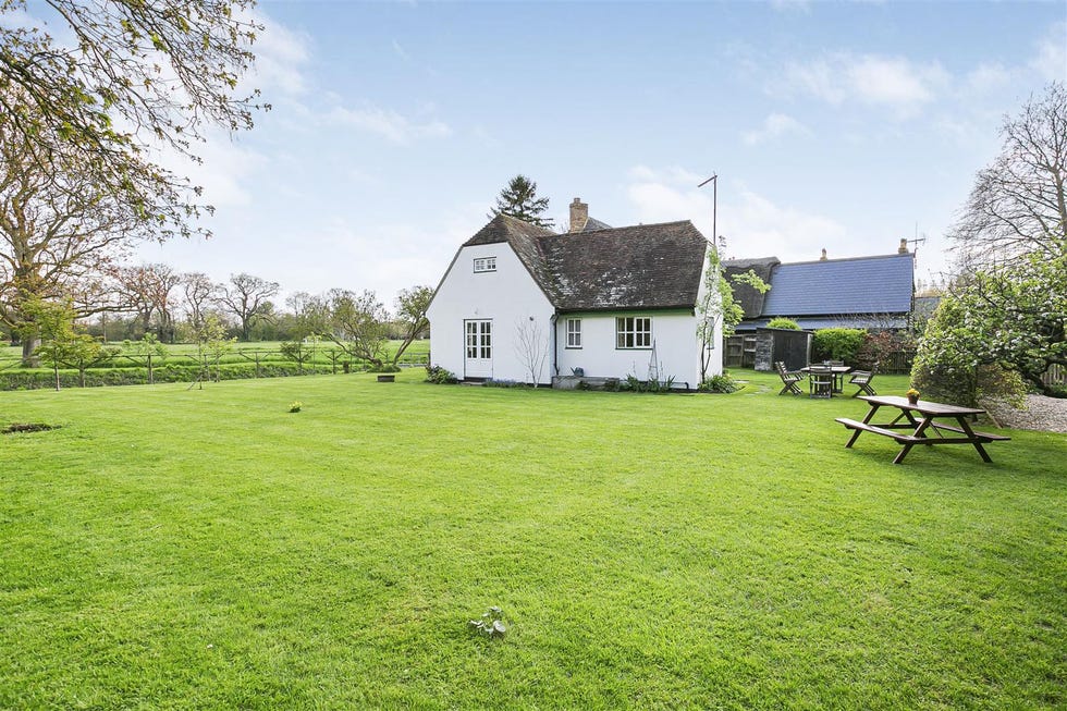 thatched cottage cambridgeshire