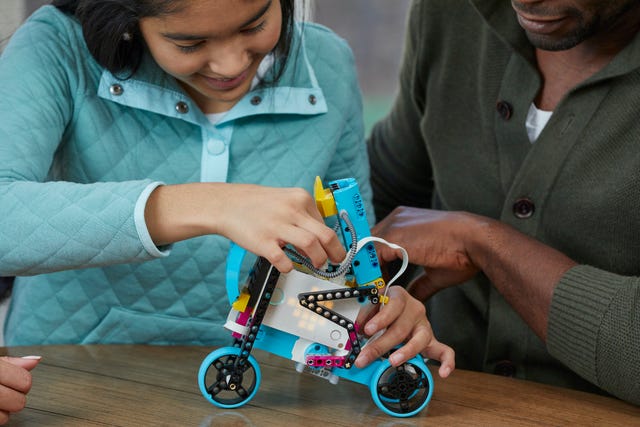 This at-home learning robot reinforces STEM concepts for young learners