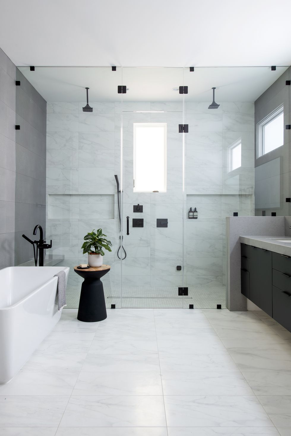 20 Modern Shower Ideas to Start Your Mornings in Style