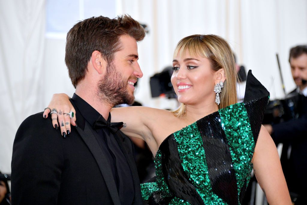 Miley cyrus dress met gala clearance 2019