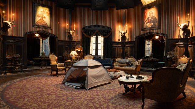 The Haunted Mansion 2023 House Looks Like The Disneyland Ride