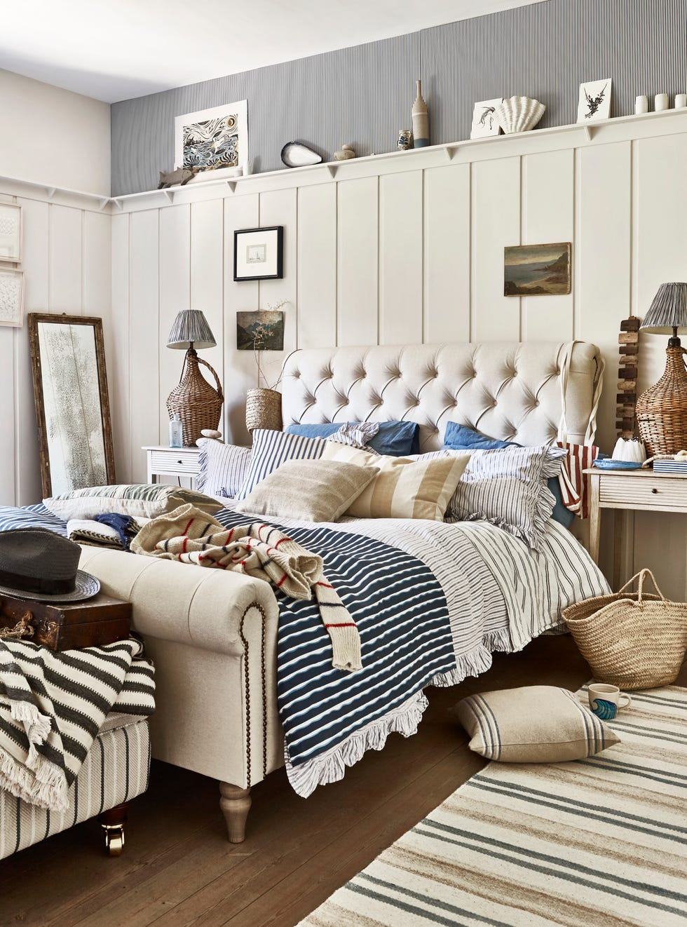 dfs cl licensing bed with striped throws coastal
