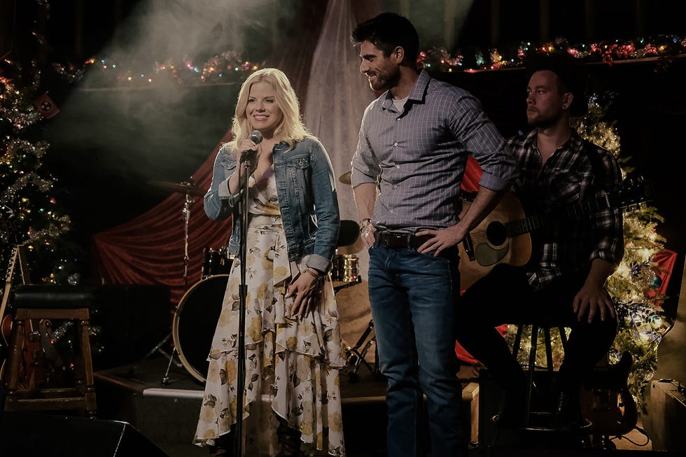 Lifetime Christmas Movies 2019 - Sweet Mountain Christmas