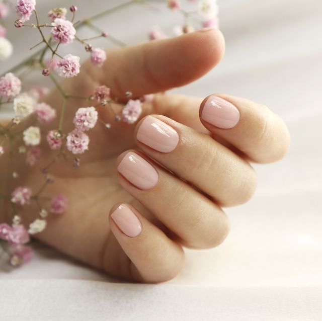 light pink manicure on short nails 