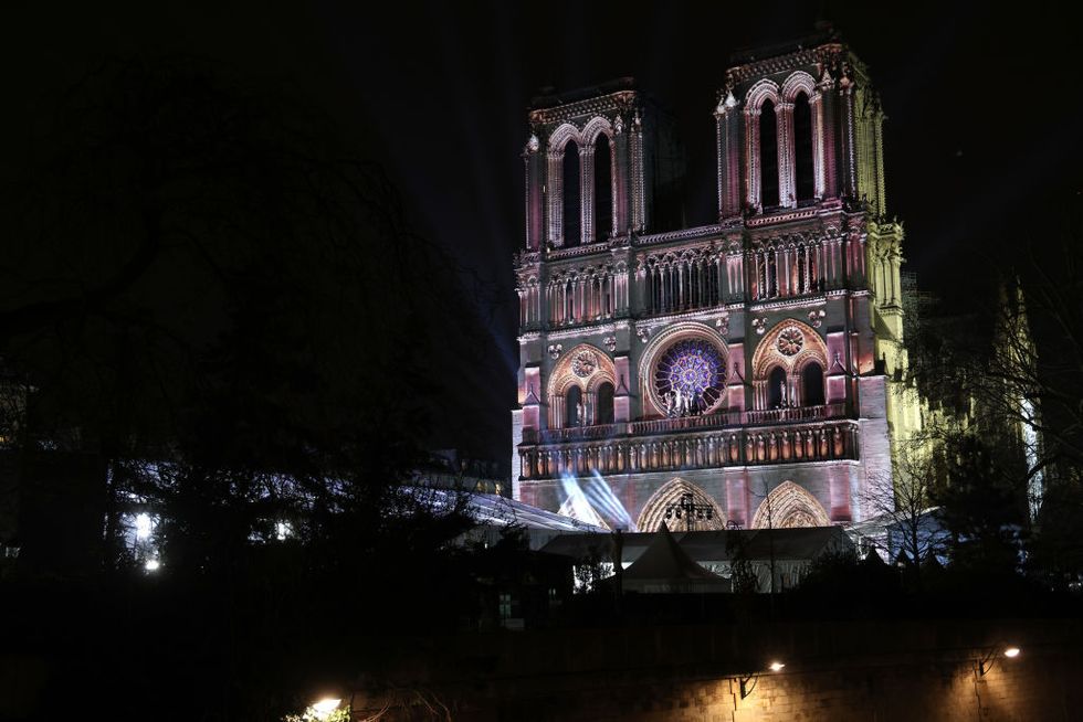 reinauguracion de la catedral de notre dame en paris