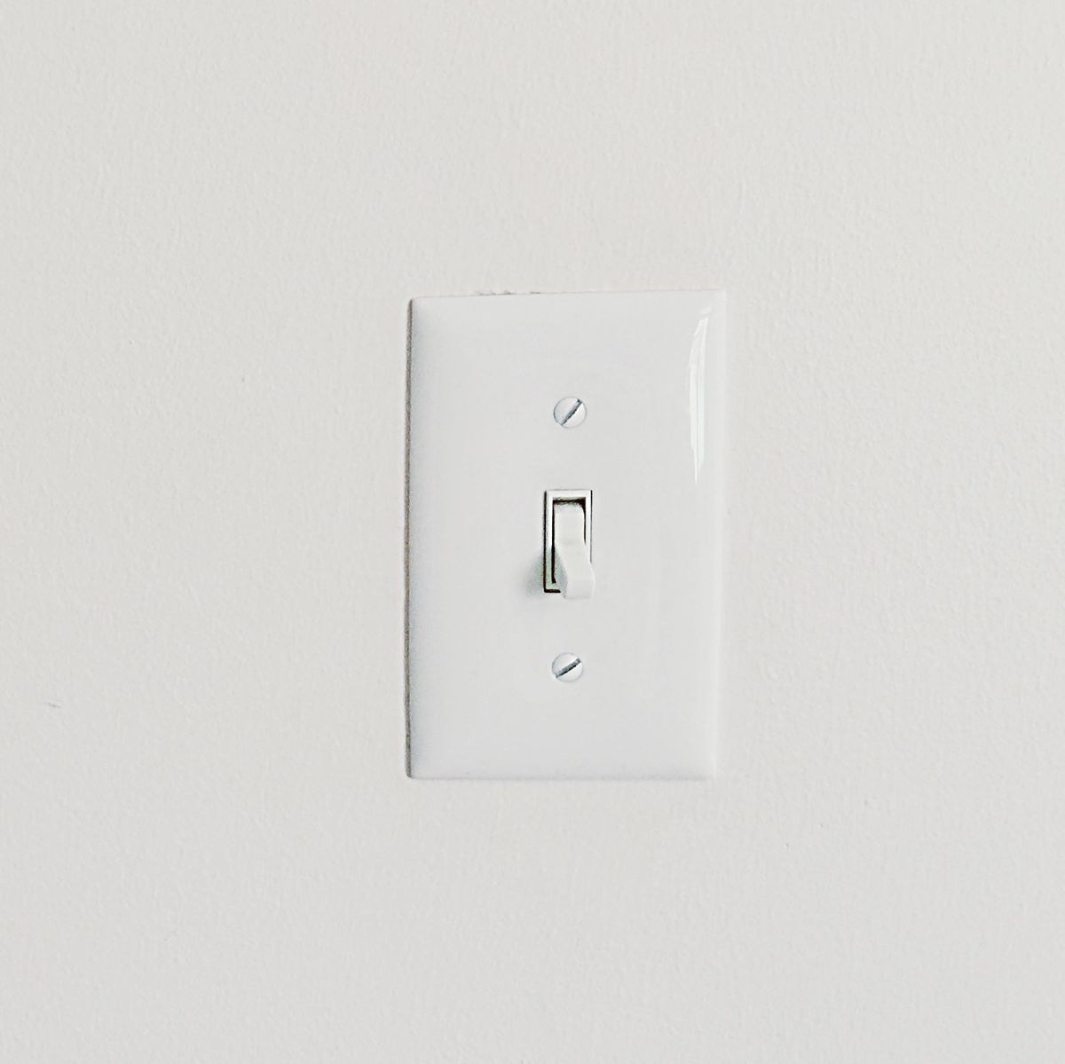 How to Wire a Light Switch — How to Replace a Light Switch