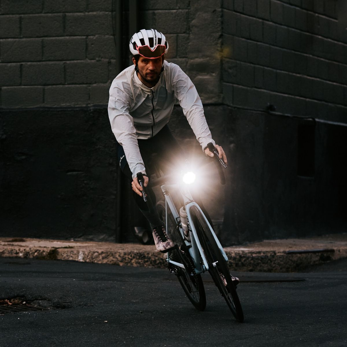 nøje Van Grape The 13 Best Bike Lights Review | Best Cycling Lights 2023