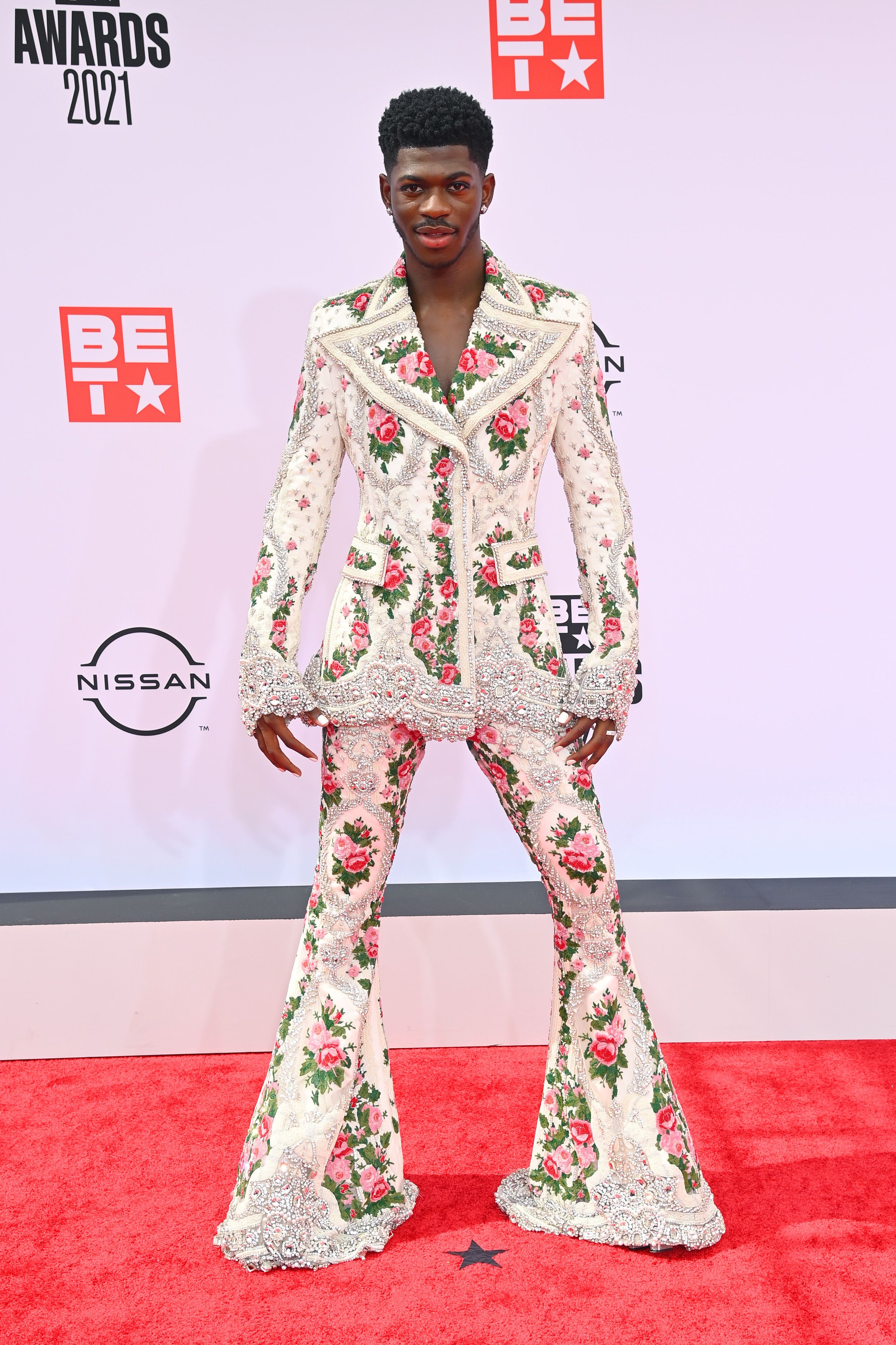 Arriba 80+ imagen lil nas outfit - Abzlocal.mx